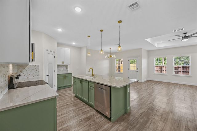5804 Houghton Avenue, Fort Worth, TX 76107