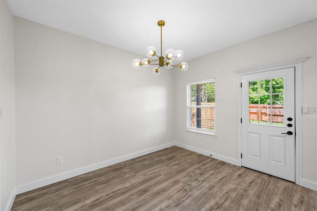 5804 Houghton Avenue, Fort Worth, TX 76107