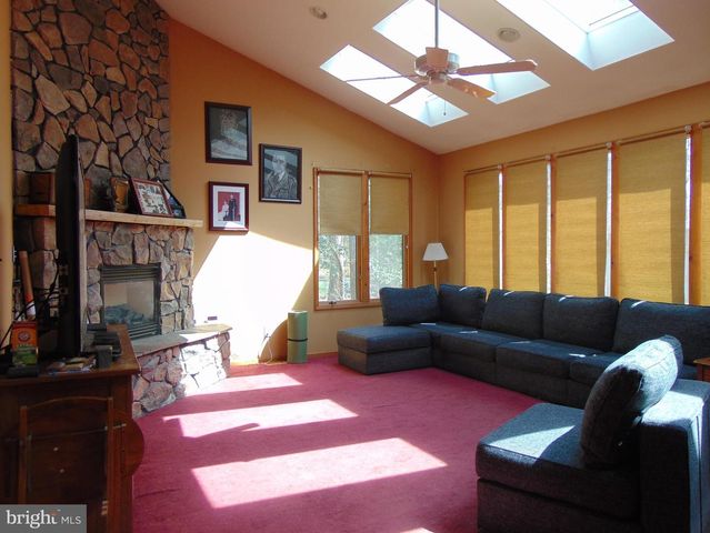 12 MALLARD DR, Tabernacle, NJ 08088