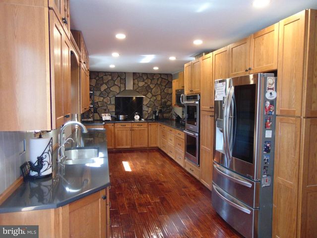12 MALLARD DR, Tabernacle, NJ 08088
