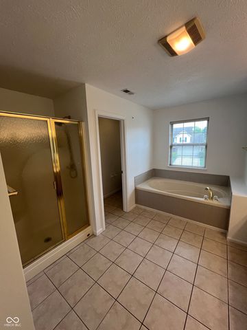 12564 Geist Cove Drive, Indianapolis, IN 46236