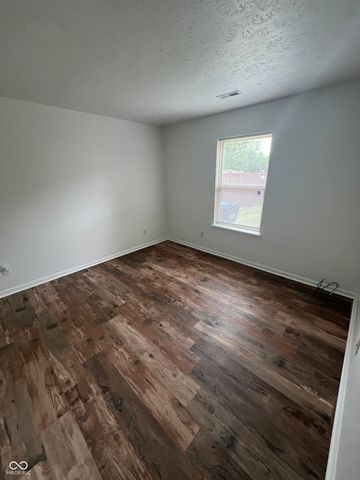 12564 Geist Cove Drive, Indianapolis, IN 46236