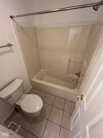 12564 Geist Cove Drive, Indianapolis, IN 46236
