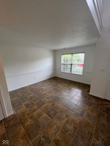 12564 Geist Cove Drive, Indianapolis, IN 46236