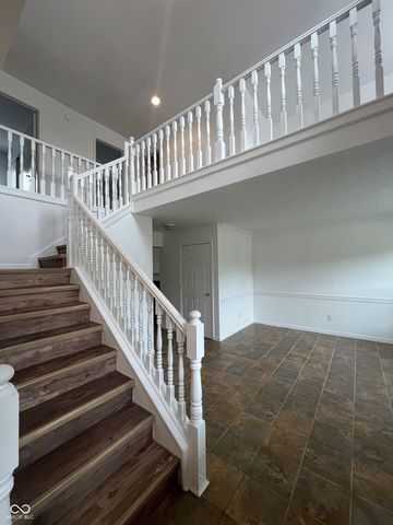 12564 Geist Cove Drive, Indianapolis, IN 46236