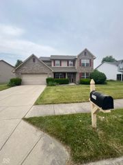 12564 Geist Cove Drive, Indianapolis, IN 46236