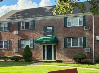 955 Fenwood Drive 1, Valley Stream, NY 11580