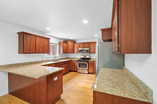 8313 Pine Creek Drive, Utica, MI 48316
