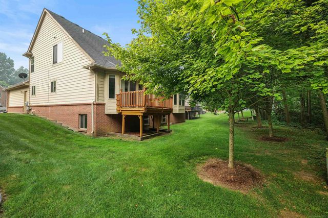 8313 Pine Creek Drive, Utica, MI 48316