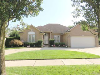 21272 Clearview Drive, Macomb Township, MI 48044