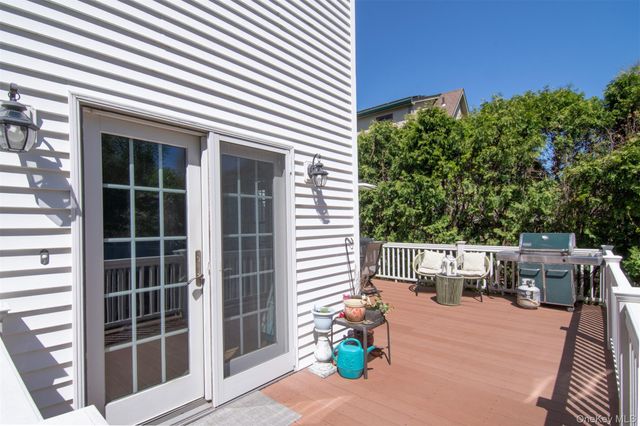 53 Mohican Park Avenue, Dobbs Ferry, NY 10522