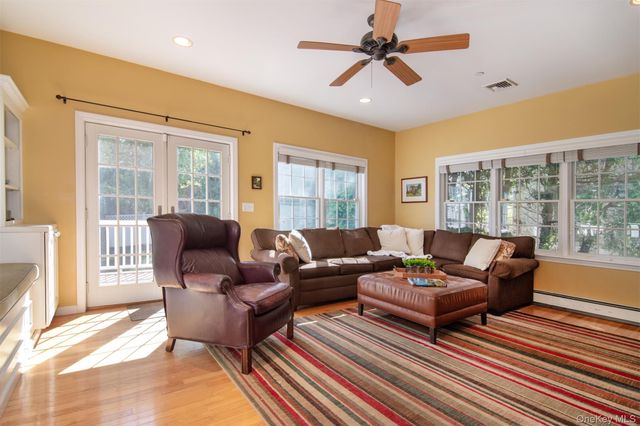 53 Mohican Park Avenue, Dobbs Ferry, NY 10522
