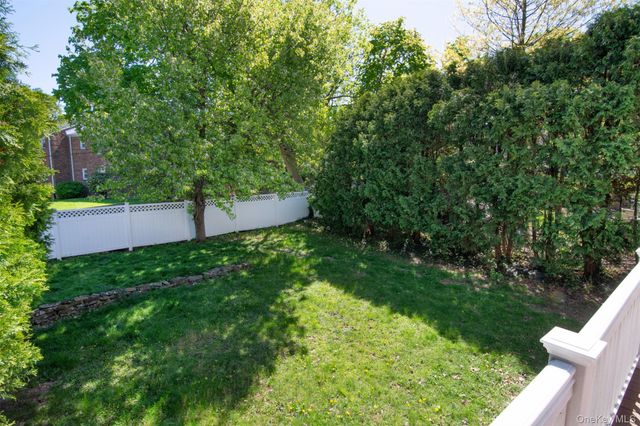 53 Mohican Park Avenue, Dobbs Ferry, NY 10522