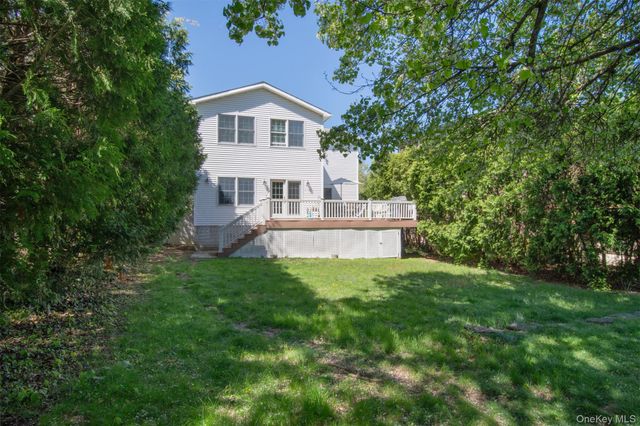 53 Mohican Park Avenue, Dobbs Ferry, NY 10522