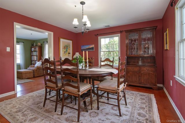 53 Mohican Park Avenue, Dobbs Ferry, NY 10522