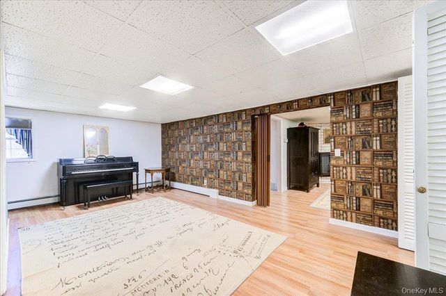 21 Midland Avenue, Central Valley, NY 10917