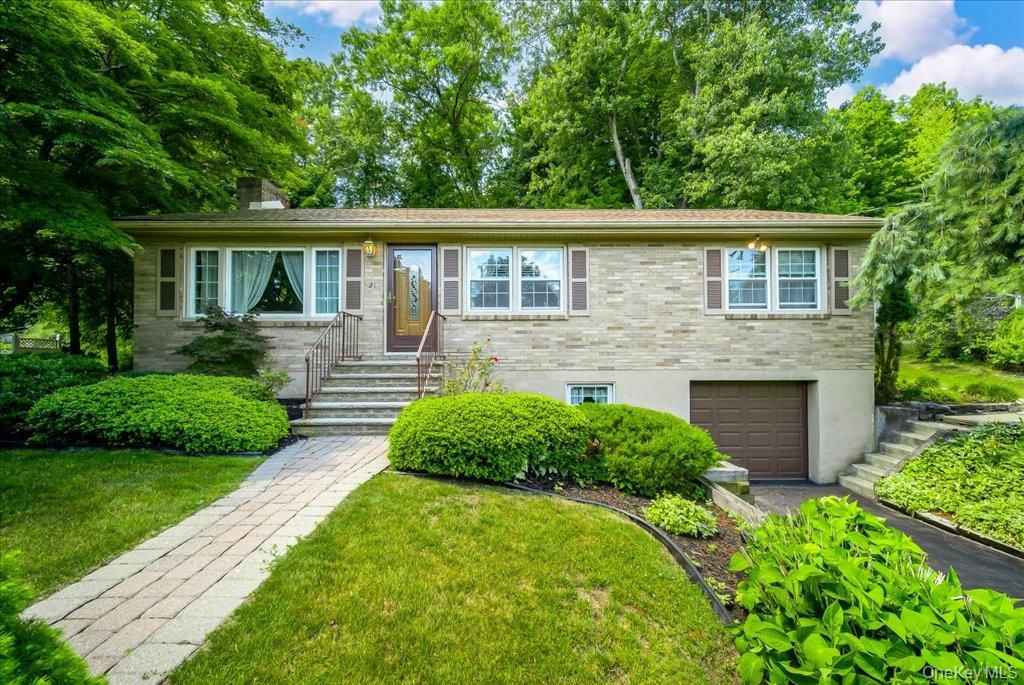 21 Midland Avenue, Central Valley, NY 10917