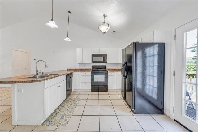 3824 Yellow Mountain RD, Roanoke, VA 24014
