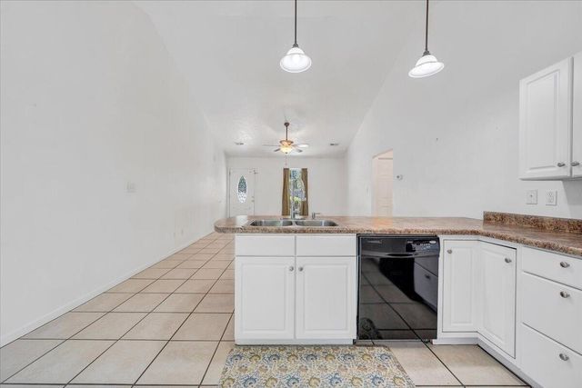 3824 Yellow Mountain RD, Roanoke, VA 24014