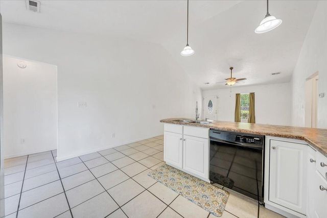 3824 Yellow Mountain RD, Roanoke, VA 24014