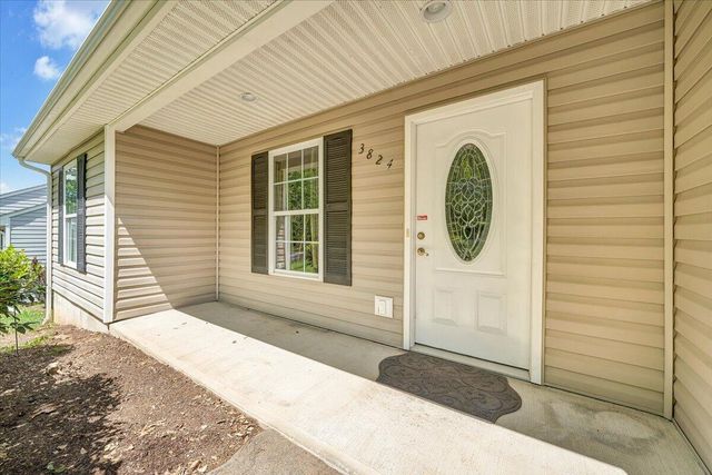3824 Yellow Mountain RD, Roanoke, VA 24014