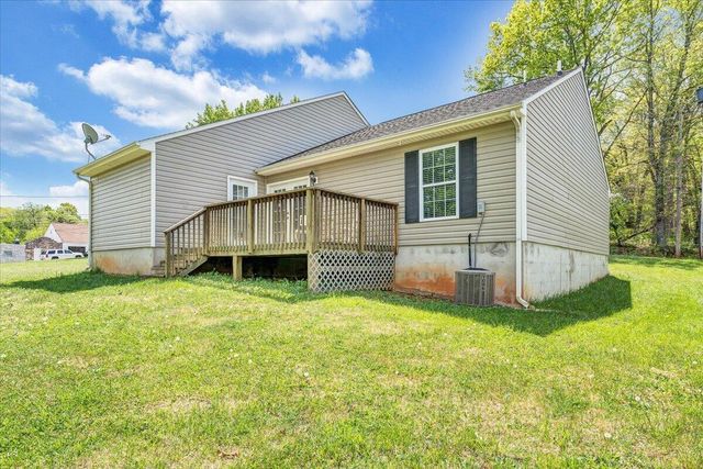 3824 Yellow Mountain RD, Roanoke, VA 24014