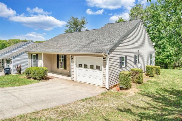 3824 Yellow Mountain RD, Roanoke, VA 24014