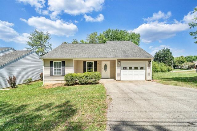 3824 Yellow Mountain RD, Roanoke, VA 24014