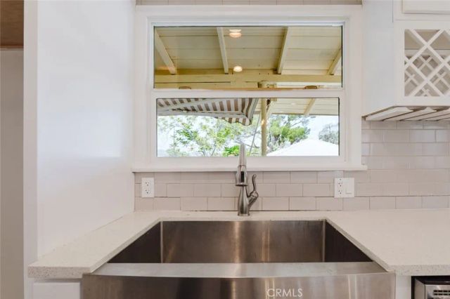 10423--10425 Mcclemont Avenue, Tujunga, CA 91042