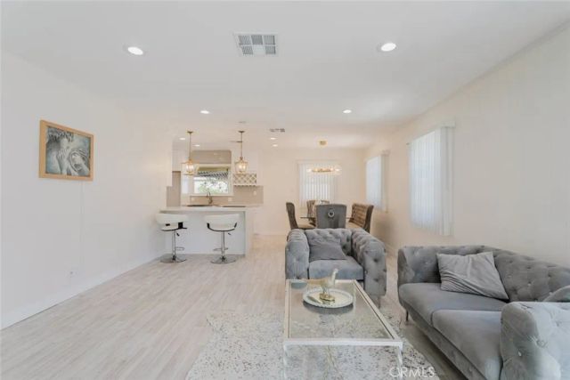 10423--10425 Mcclemont Avenue, Tujunga, CA 91042