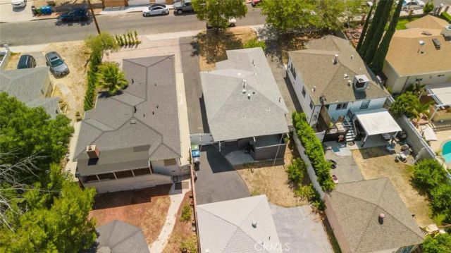 10423--10425 Mcclemont Avenue, Tujunga, CA 91042