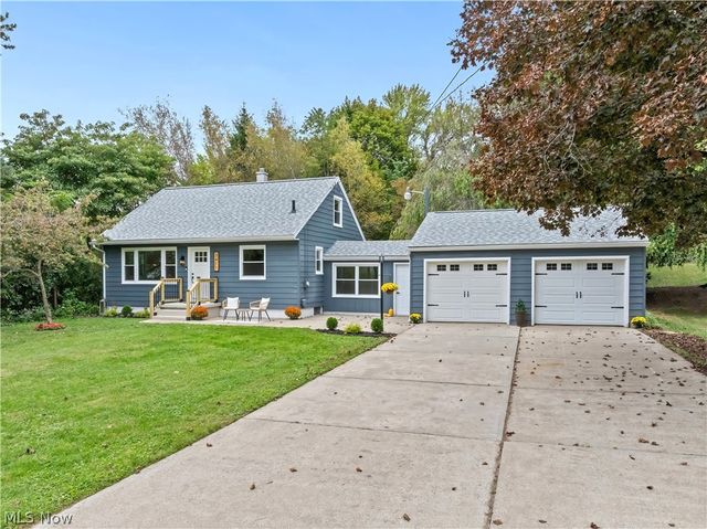 3411 Sweitzer Street NW, Uniontown, OH 44685