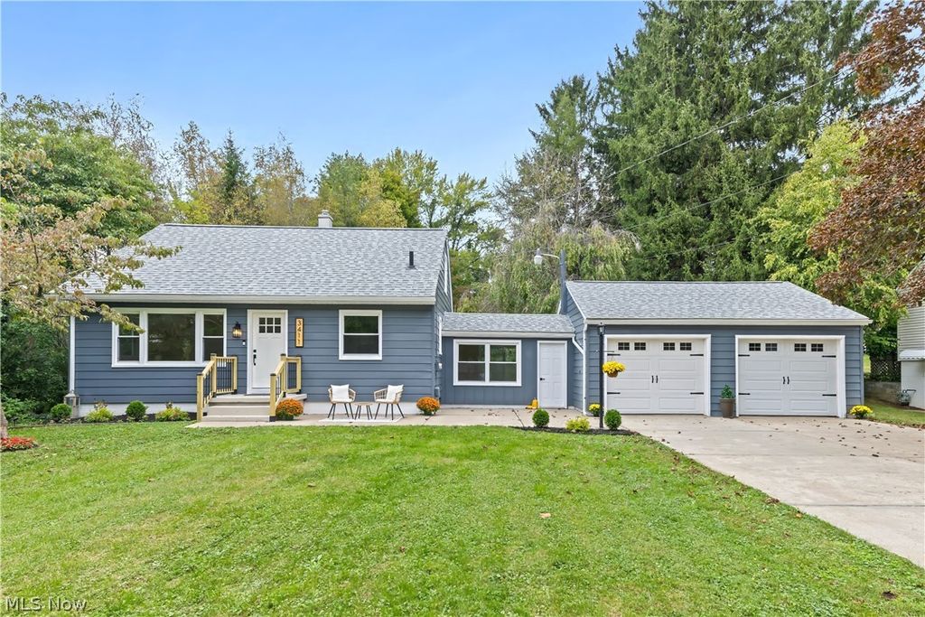 3411 Sweitzer Street NW, Uniontown, OH 44685