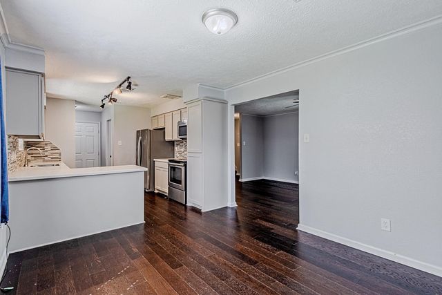 214 Brookdale Drive, League City, TX 77573