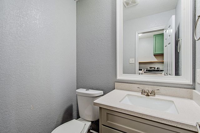 214 Brookdale Drive, League City, TX 77573