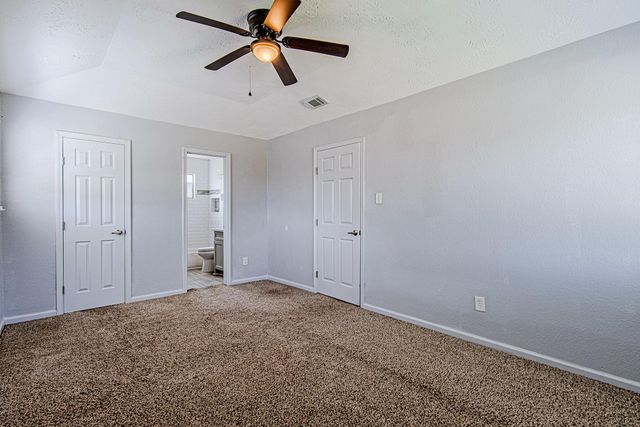 214 Brookdale Drive, League City, TX 77573