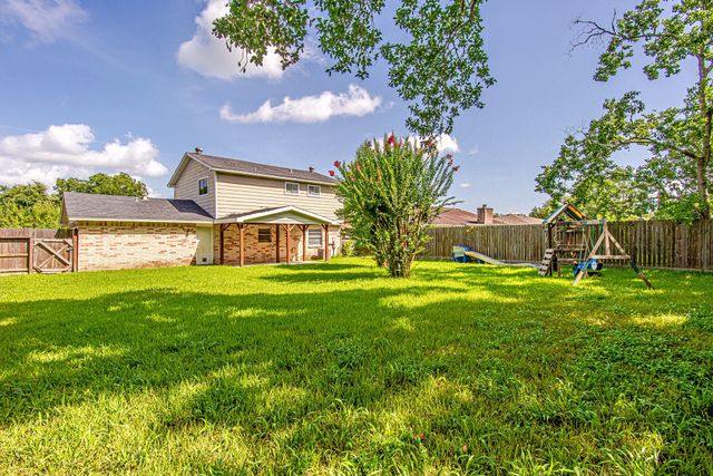 214 Brookdale Drive, League City, TX 77573
