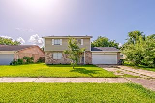 214 Brookdale Drive, League City, TX 77573