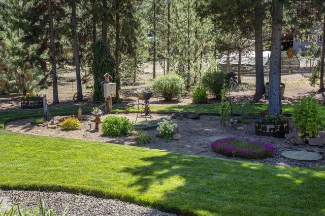 16121 Lava Drive, La Pine, OR 97739