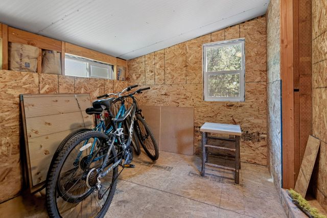 16121 Lava Drive, La Pine, OR 97739