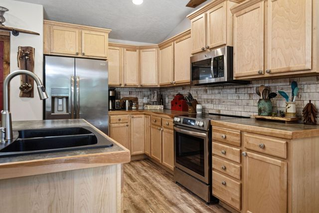 16121 Lava Drive, La Pine, OR 97739