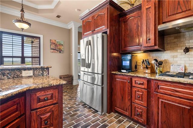 204 SAINT ANDREWS Drive, Alexandria, LA 71303