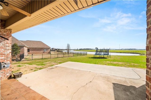 204 SAINT ANDREWS Drive, Alexandria, LA 71303