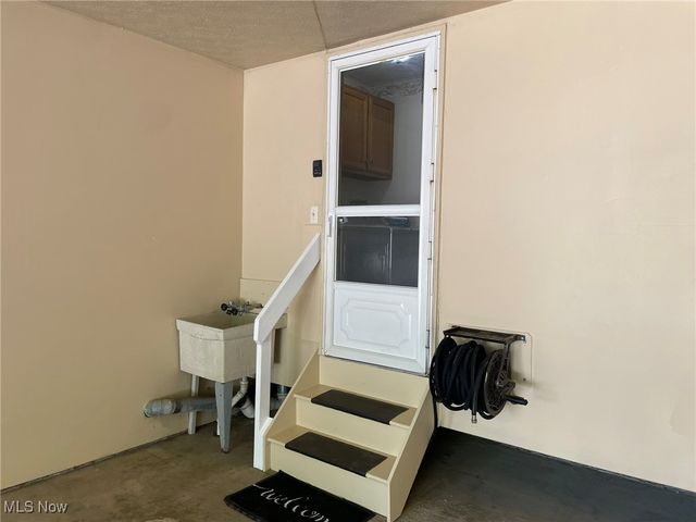 3733 River Lane, Rocky River, OH 44116