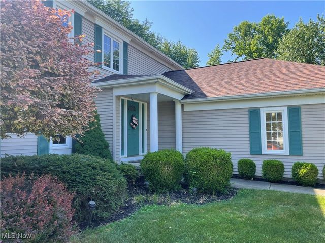 3733 River Lane, Rocky River, OH 44116