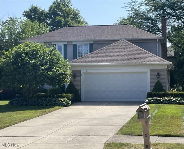 3733 River Lane, Rocky River, OH 44116