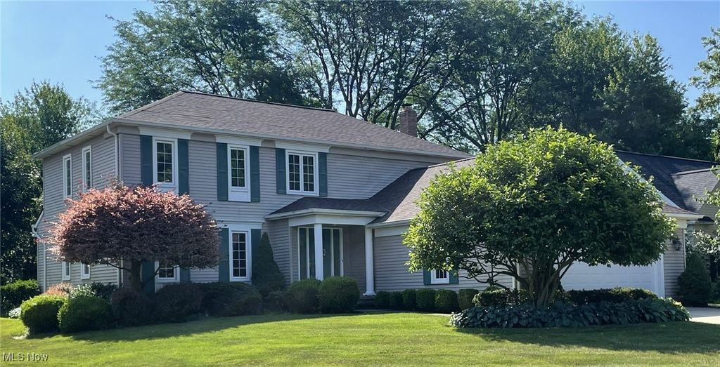 3733 River Lane, Rocky River, OH 44116