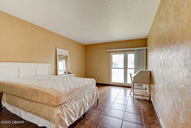 719 S Beach St Apt 316B, Daytona Beach, FL 32114