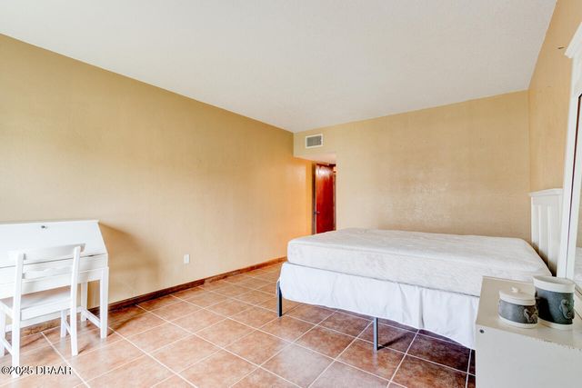 719 S Beach St Apt 316B, Daytona Beach, FL 32114