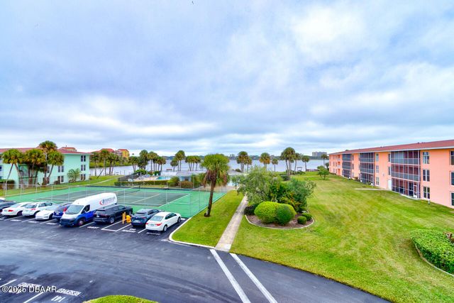 719 S Beach St Apt 316B, Daytona Beach, FL 32114